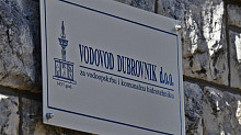 945 705 220 123